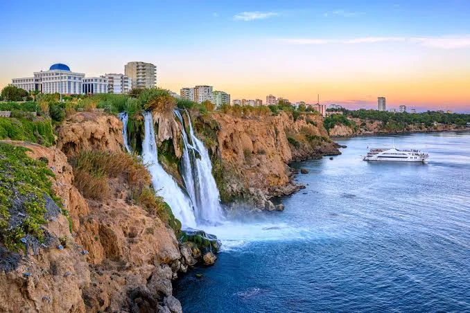 Antalya Havalimanı Transferi: Sorunsuz Seyahat İçin İpuçları