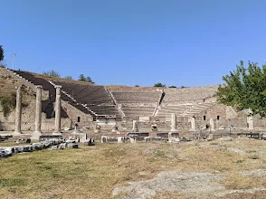İzmir Adnan Menderes Havalimanı'ndan St. Jean Bazilikası'na VIP Konforla Ulaşım