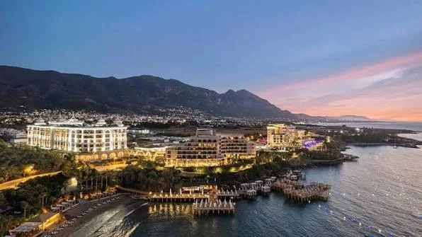 Ercan havalimanı Merit Royal Premium Hotel Casino & Spa Vip Transfer